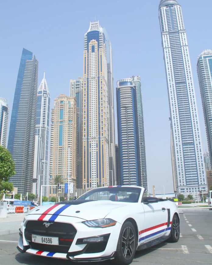 Dubai Cabrio City Tour in Open-Top Mustang or Camaro photo 4