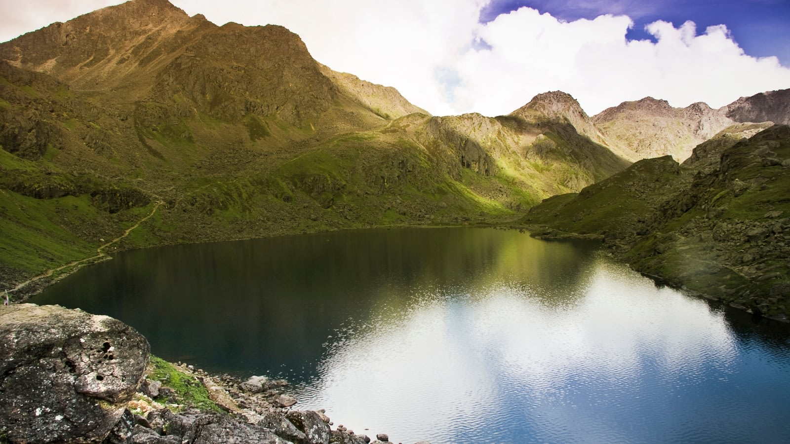 Kathmandu: 5 Days Gosaikunda Lake Trek photo 5