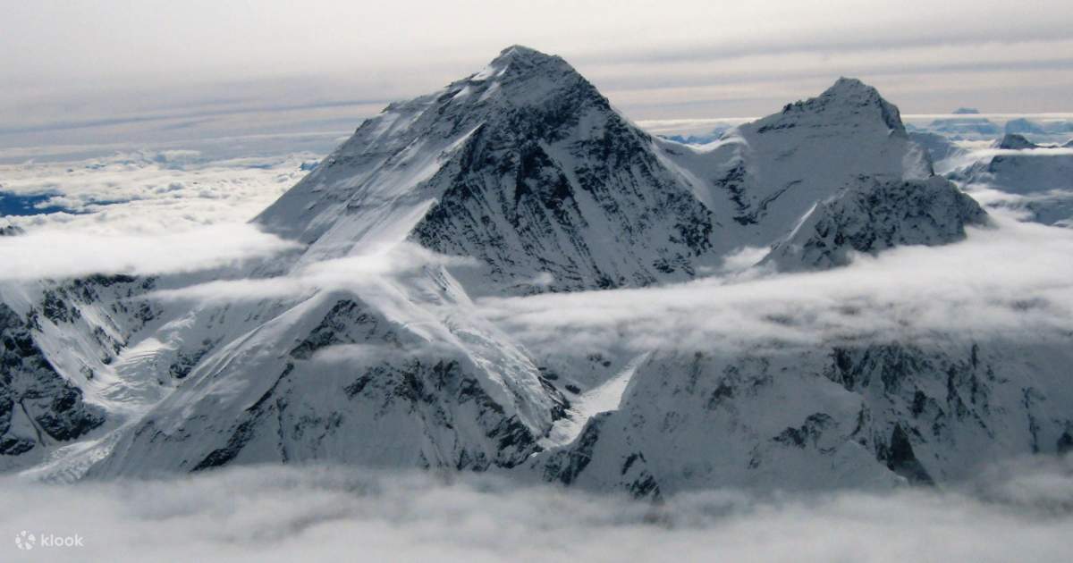 Everest Mountain Flight from Kathmandu — photo 2