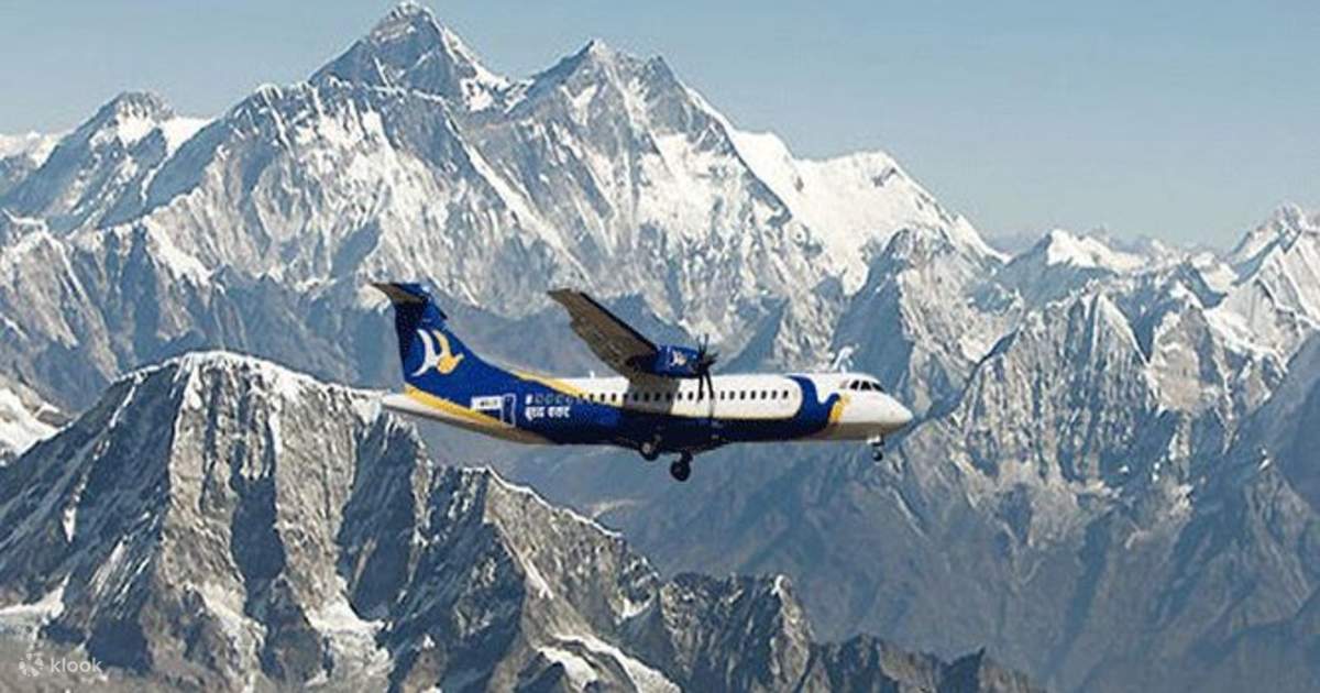 Everest Mountain Flight from Kathmandu — photo 3